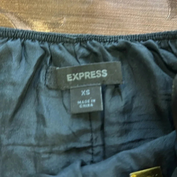 Express Smocked midi skirt 100%Silk - Picture 6 of 8